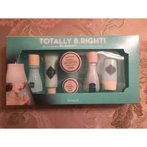 Benefit Totally B.Right! Radiant Skincare Set